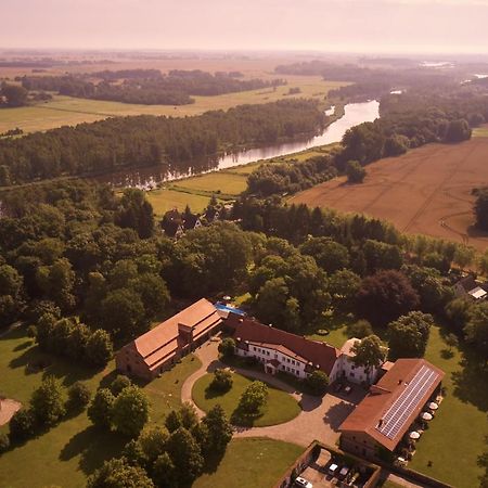 Relais & Chateaux Gutshaus Stolpe Stolpe an der Peene Exterior photo