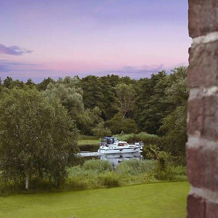 Relais & Chateaux Gutshaus Stolpe Stolpe an der Peene Exterior photo